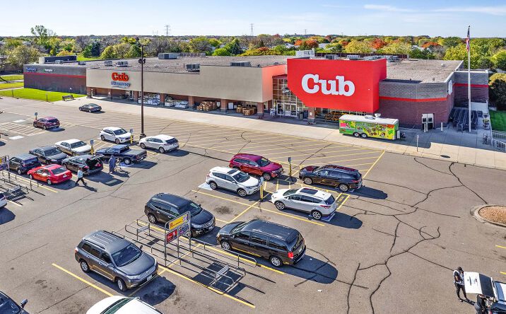 Pictures of Retail, Office, Restaurant property located at 1198 Vierling Drive E, Shakopee, MN 55379 for lease - image #1