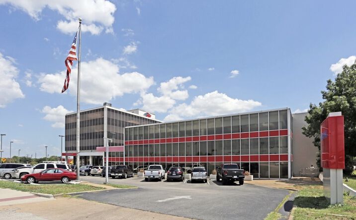 Pictures of Office property located at 2520 W Irving Blvd, Irving, TX 75061 for lease - image #1