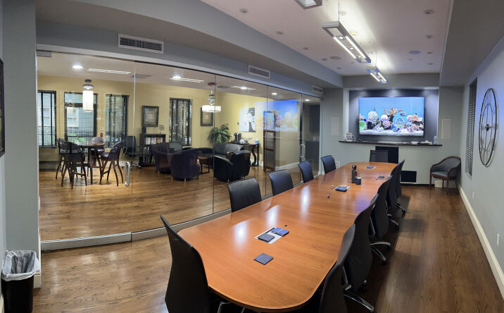 Pictures of Retail, Office, Special Purpose property located at 350 E Pine St, Orlando, FL 32801 for lease - image #1
