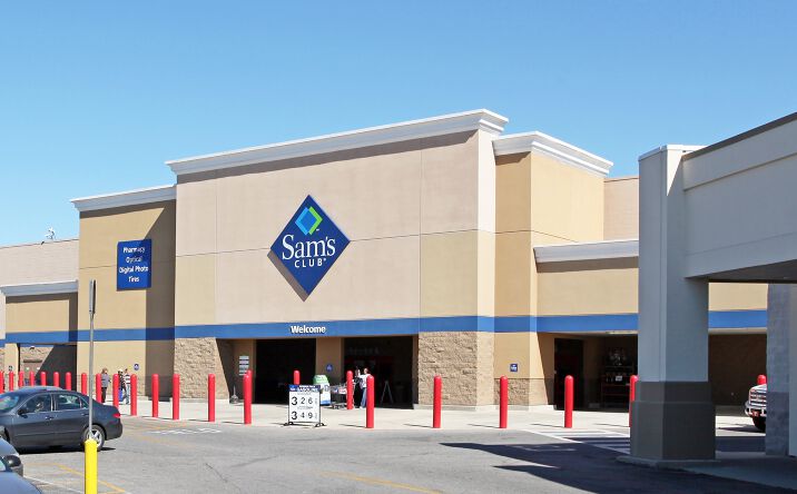 Pictures of Retail property located at 3250 Airport Blvd, Mobile, AL 36606 for lease - image #1