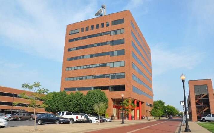 Pictures of Office property located at 20 NW First St, Evansville, IN 47708 for lease - image #1
