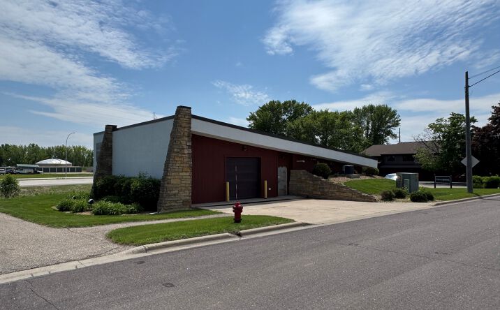 Pictures of Industrial property located at 2110 9th St E, Glencoe, MN 55336 for lease - image #1