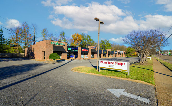 Pictures of Retail property located at 5814 Winchester Rd, Memphis, TN 38115 for lease - image #1