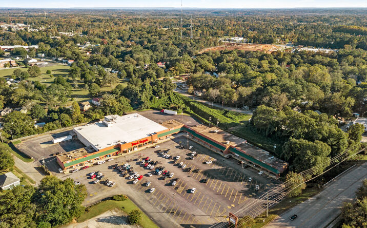 Pictures of Retail property located at 900 Hogansville Road, LaGrange, GA 30241 for lease - image #1