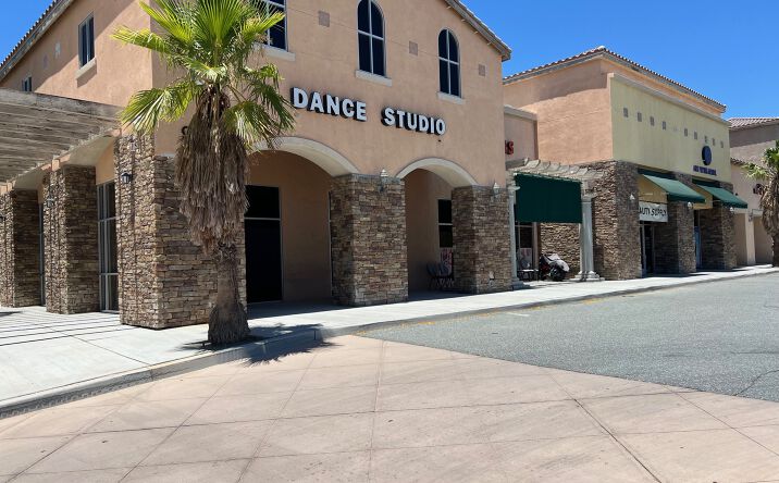 Pictures of Retail property located at Lawrence Crossley Rd, Palm Springs, CA 92264 for lease - image #1