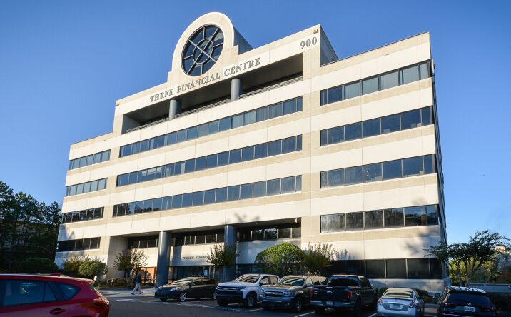 Pictures of Office property located at 900 S Shackleford Rd, Little Rock, AR 72211 for lease - image #1