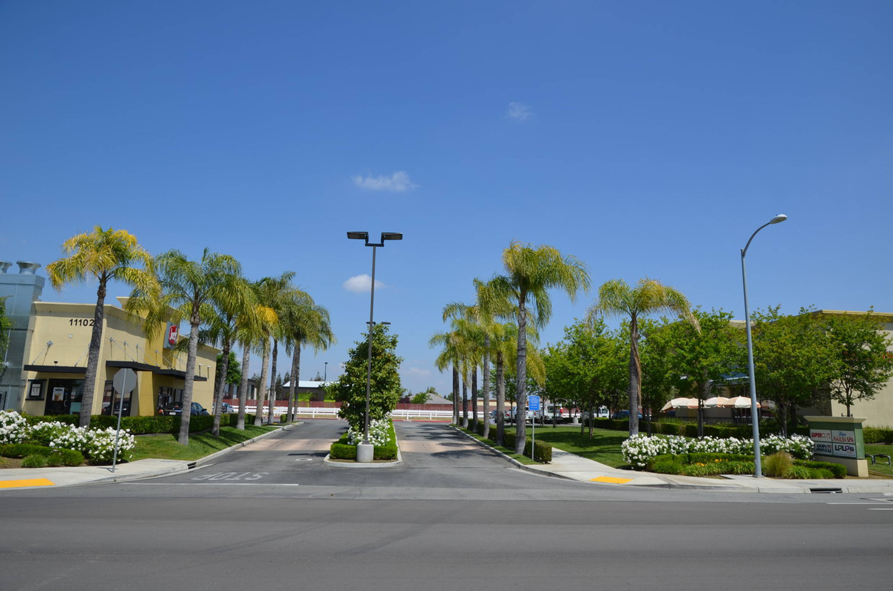 11108 Brimhall Rd, Bakersfield, CA 93312