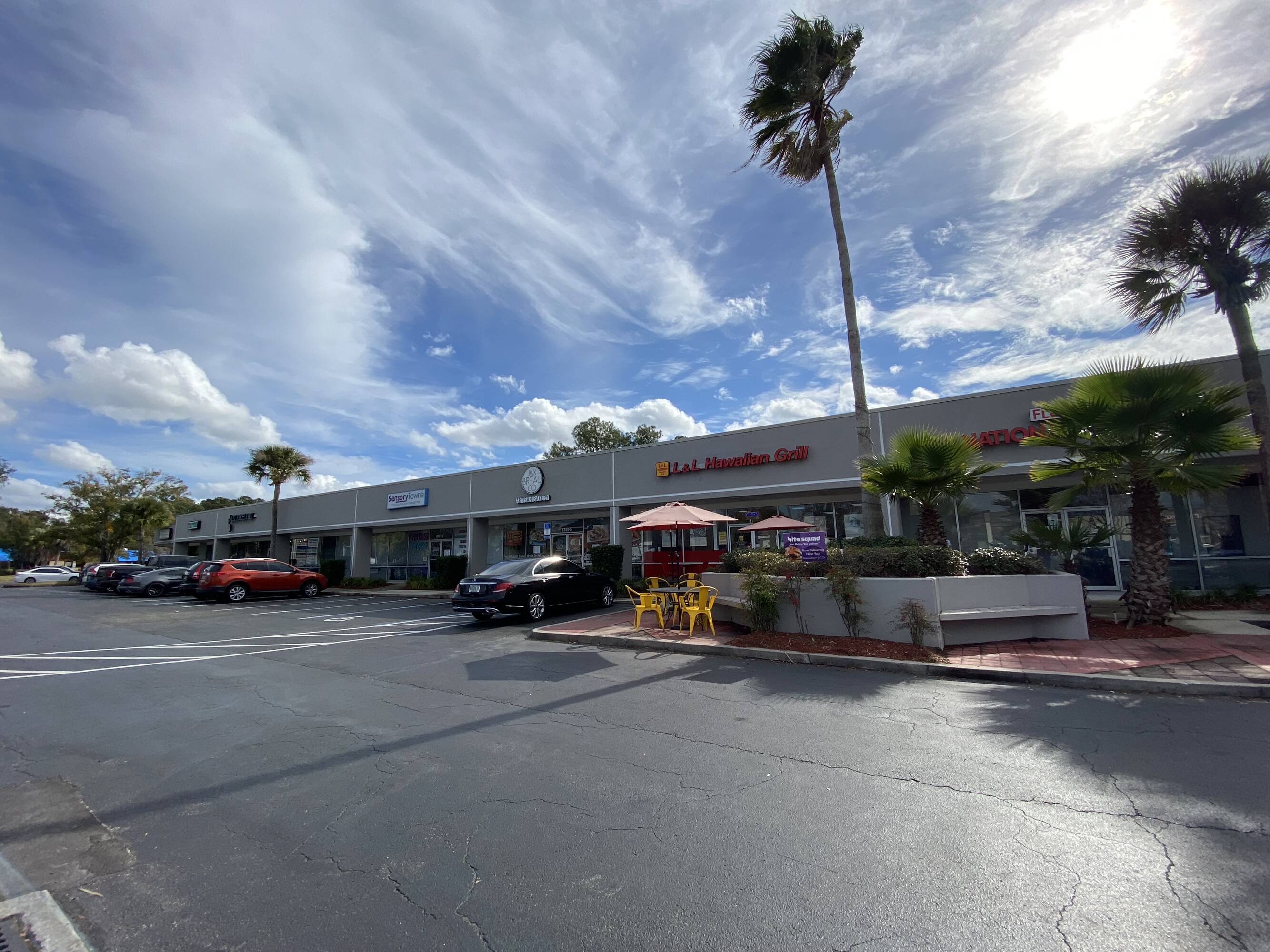 8380, 8382, 8384 & 8386 Baymeadows Road, Jacksonville, FL 32256