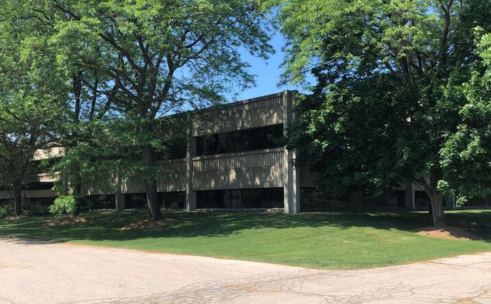 Pictures of Office property located at 155 S Executive Drive, Brookfield, WI 53005 for lease - image #1
