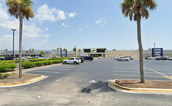 Pictures of Retail, Land property located at 15291 McGregor Blvd, Fort Myers, FL 33908 for lease - image #1