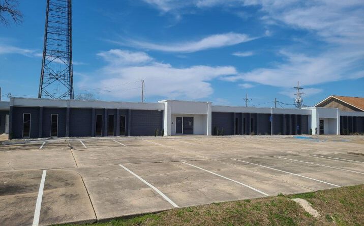 Pictures of Office property located at 801 N 31ST  STREET, Monroe, LA 71201 for lease - image #1