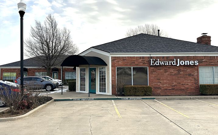 Pictures of Office property located at 9300 S Pennsylvania Ave, Oklahoma City, OK 73159 for lease - image #1