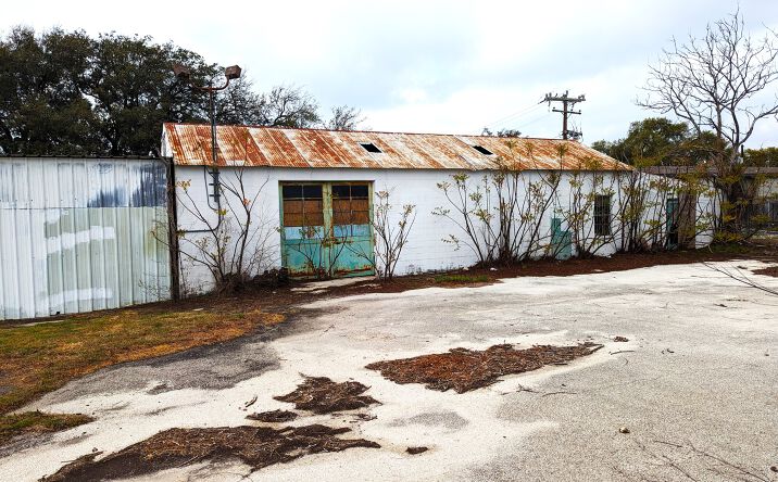 Pictures of Retail property located at 4437 Fredericksburg Rd, Balcones Heights, TX 78201 for lease - image #1
