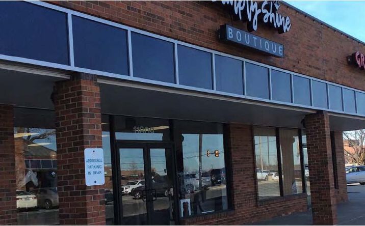 Pictures of Retail, Office property located at 11701 College Blvd, Overland Park, KS 66210 for lease - image #1