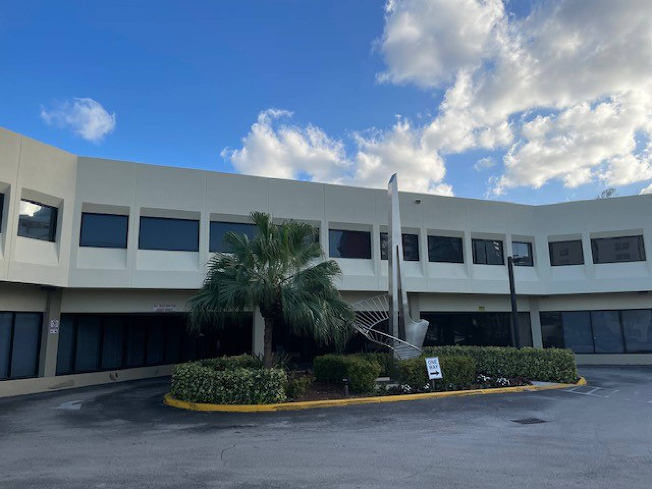 1380 Ne Miami Gardens Dr: Discover Miami's Hidden Gem