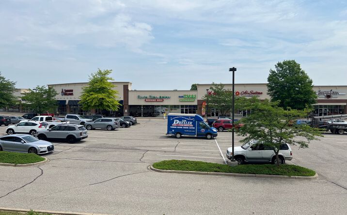 Pictures of Retail property located at 8133 Bardstown Rd, Louisville, KY 40291 for lease - image #1