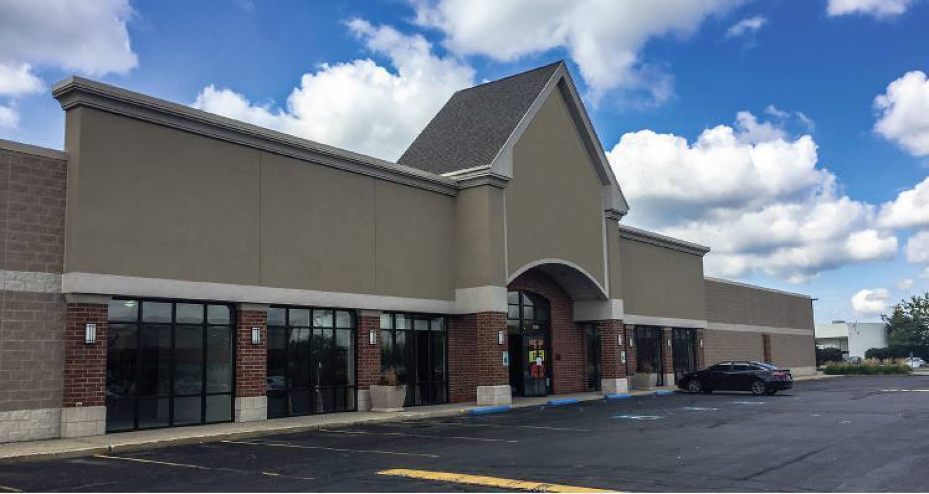 15161530 US 41, Schererville, IN 46375