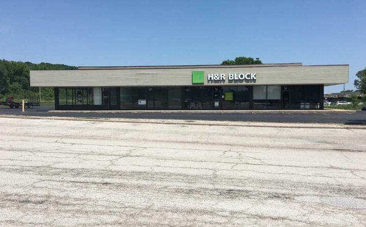 Pictures of Office, Retail property located at 3850 BLACKHAWK Road Ste 6, Rock Island, IL 61201 for lease - image #1