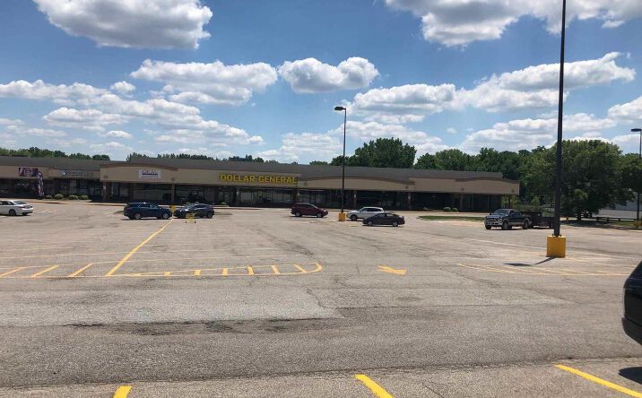 Pictures of Office, Retail property located at 4018 BLACKHAWK Road, Rock Island, IL 61201 for lease - image #1