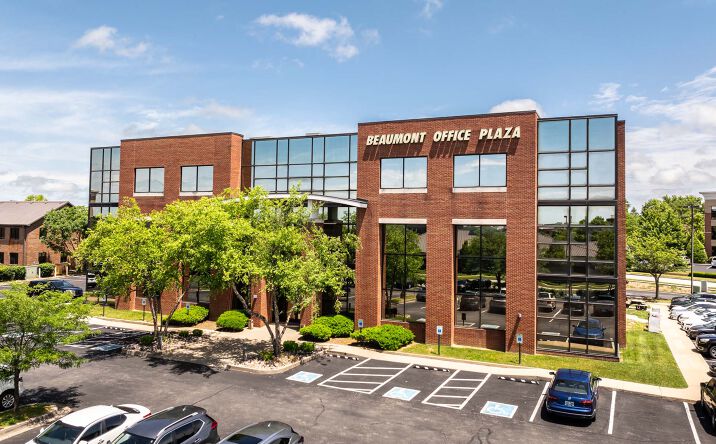 Pictures of Office property located at 3141 Beaumont Centre Cir, Lexington, KY 40513 for lease - image #1
