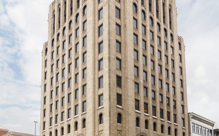 Pictures of Office property located at 77 Monroe Center Street NW, Grand Rapids, MI 49503 for lease - image #1