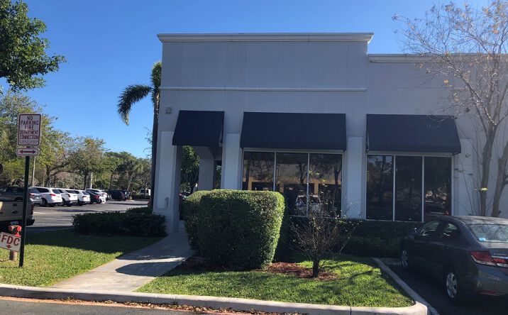 Pictures of Retail property located at 8952-8970 Cleary Blvd, Plantation, FL 33324 for lease - image #1