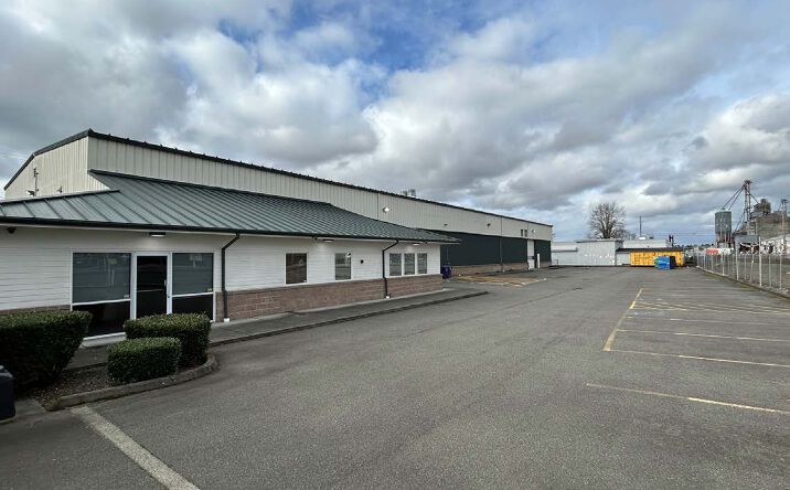 Pictures of Retail property located at 3723 SOUTHSIDE, Jacksonville, FL 32216 for lease - image #1