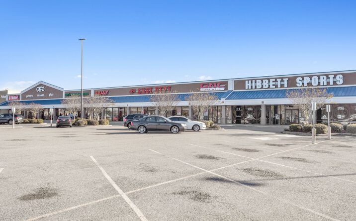 Pictures of Retail property located at 6586 GA-40, St Marys, GA 31558 for lease - image #1