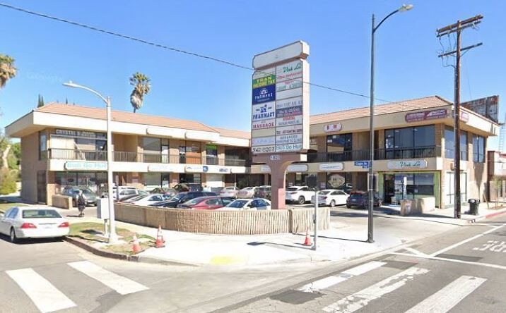 Pictures of Retail, Office property located at 18625 Sherman Way, Reseda, CA 91335 for lease - image #1