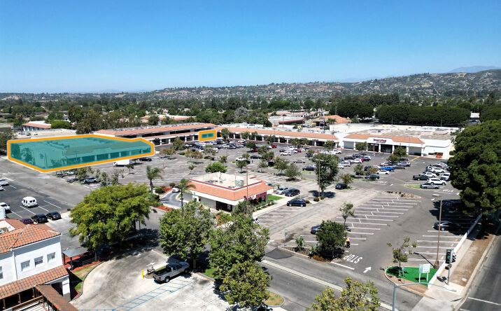 Pictures of Retail property located at 301 Arneill Rd, Camarillo, CA 93010 for lease - image #1