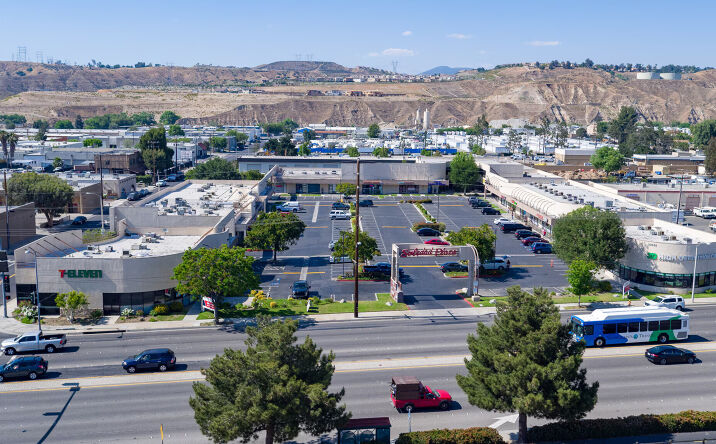 Pictures of Retail property located at 20655 Soledad Canyon Road, Santa Clarita, CA 91351 for lease - image #1