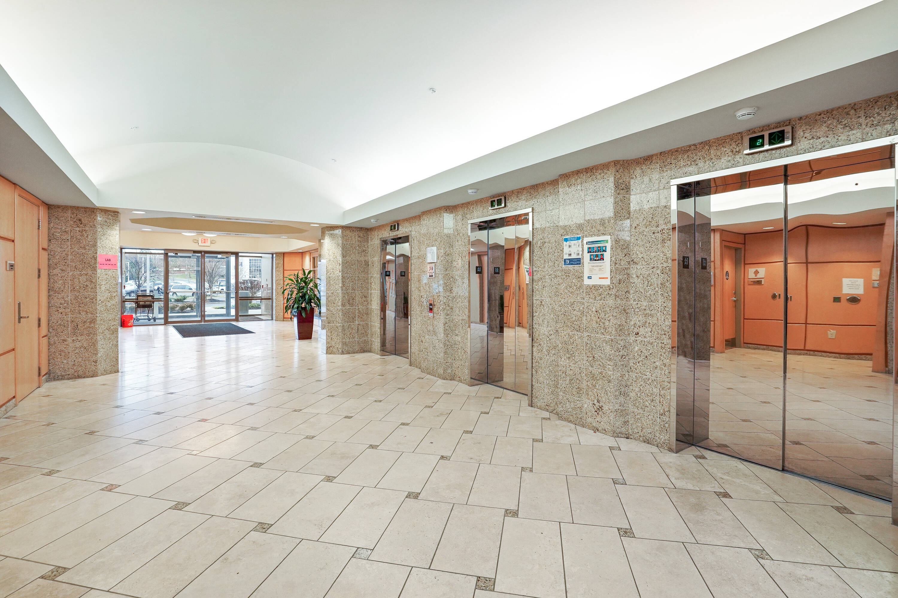 477 Cooper Rd, Westerville, OH 43081