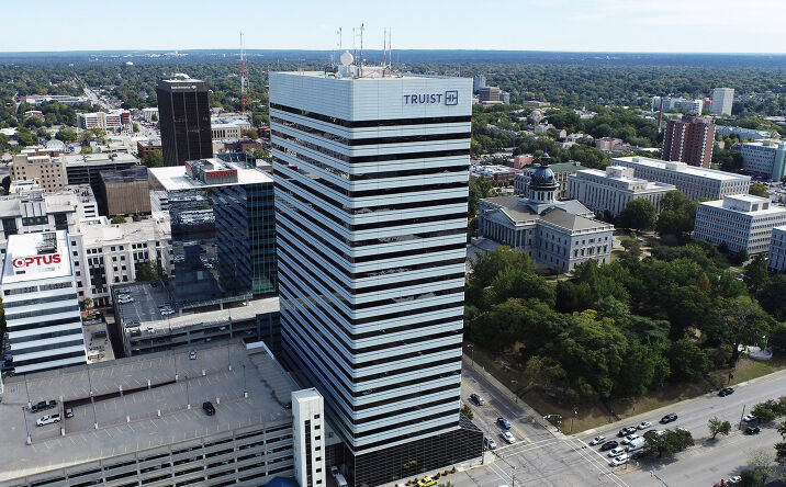 Pictures of Retail, Office property located at 1201 Main St, Columbia, SC 29201 for lease - image #1
