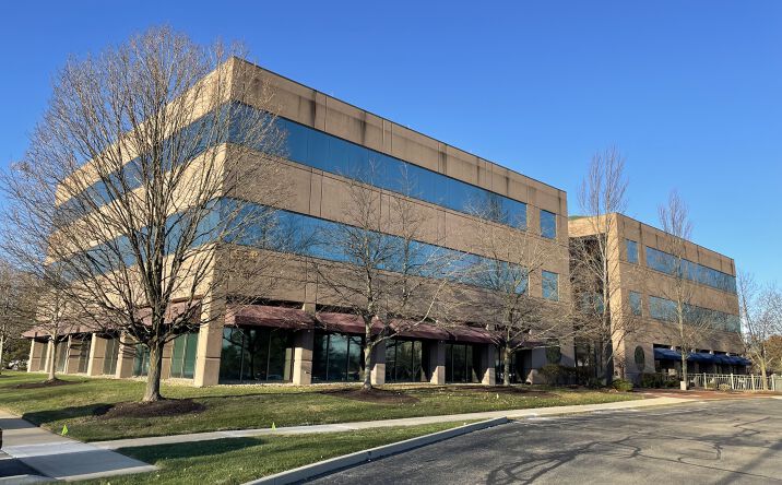 Pictures of Office property located at 580 Lincoln Park Blvd, Dayton, OH 45429 for lease - image #1