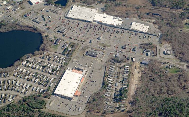 Pictures of Retail property located at 2899 Cranberry Highway, East Wareham, MA 02538 for lease - image #1