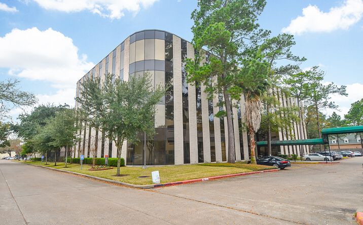 Pictures of Office property located at 8554-8588 Katy Fwy, Houston, TX 77024 for lease - image #1