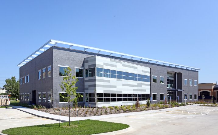 Pictures of Office property located at 7545 Ashworth Rd, West Des Moines, IA 50266 for lease - image #1