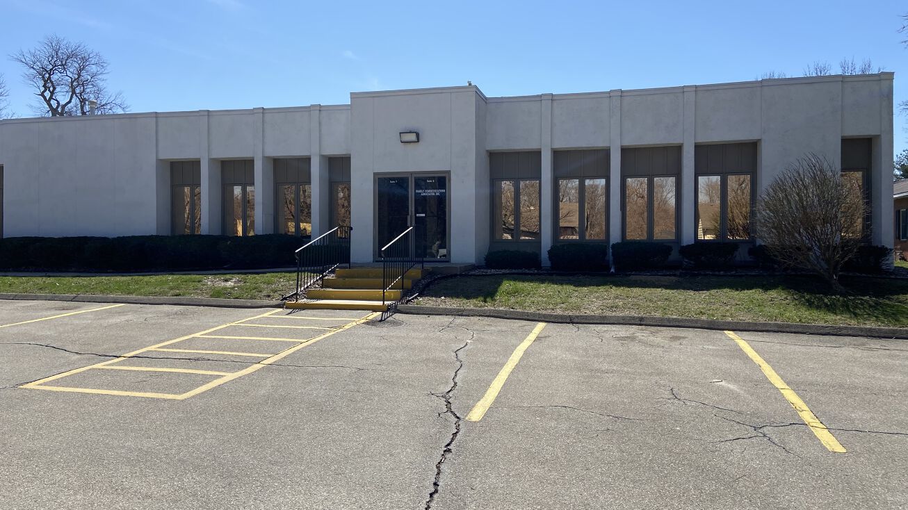 7025 Hickman Road, Urbandale, IA 50322 Office Space for Lease
