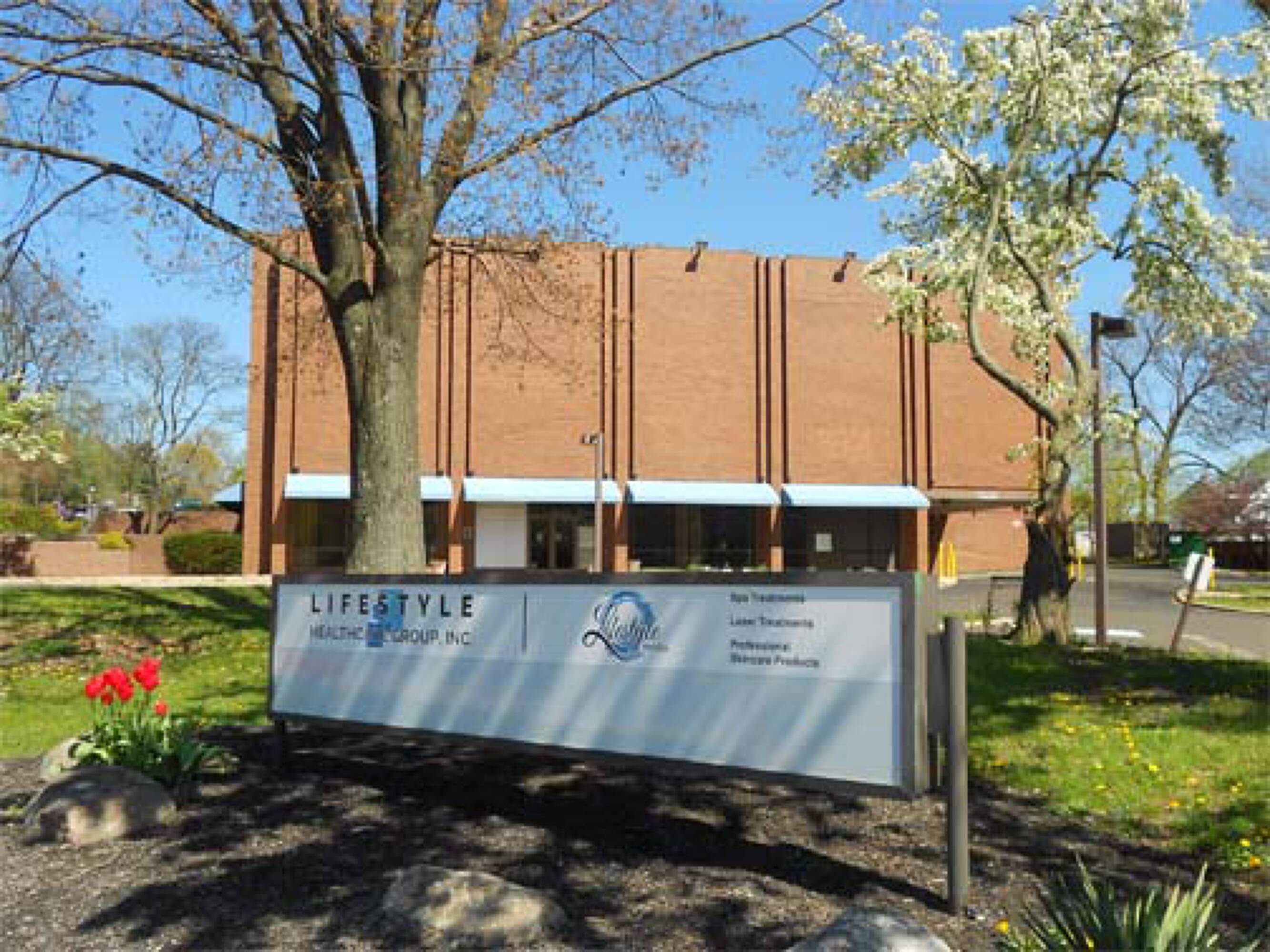 735 Davisville Rd, Southampton, PA 18966