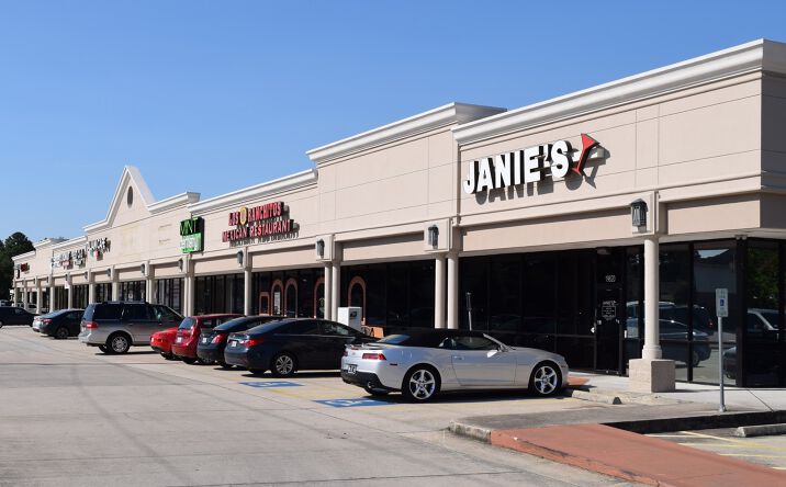 Pictures of Retail, Office property located at 19620 Kuykendahl Rd, Spring, TX 77379 for lease - image #1