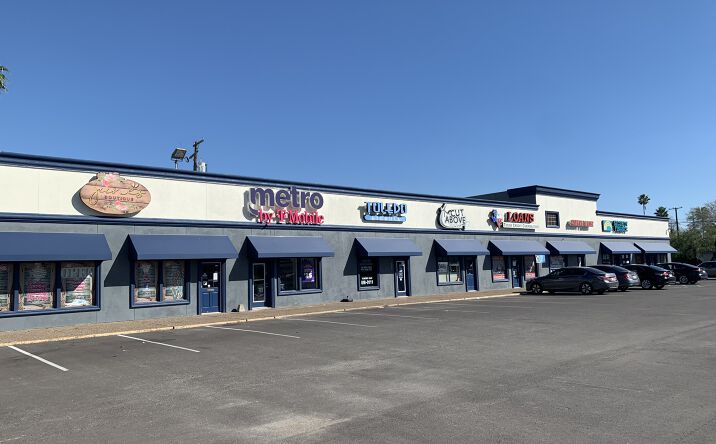 Pictures of Retail property located at 620 E King Ave, Kingsville, TX 78363 for lease - image #1