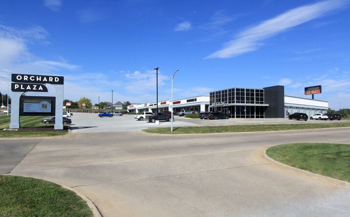 Pictures of Retail, Office property located at 132nd & West Center Road, Omaha, NE 68144 for lease - image #1