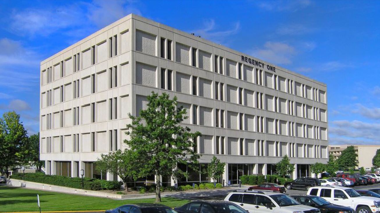 10050 Regency Cir, Omaha, NE 68114 Office Space for Lease Regency One