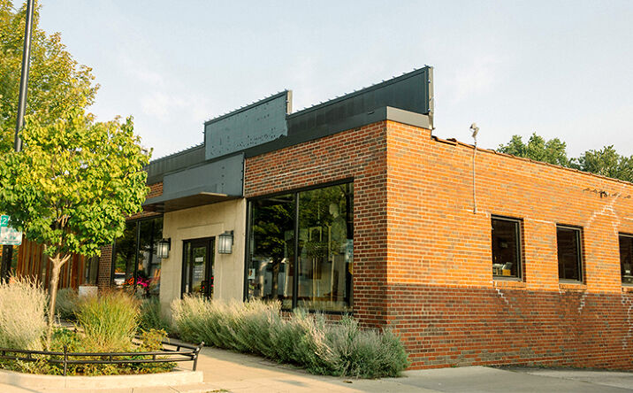 Pictures of Retail property located at 2817 Ingersoll Ave, Des Moines, IA 50312 for lease - image #1