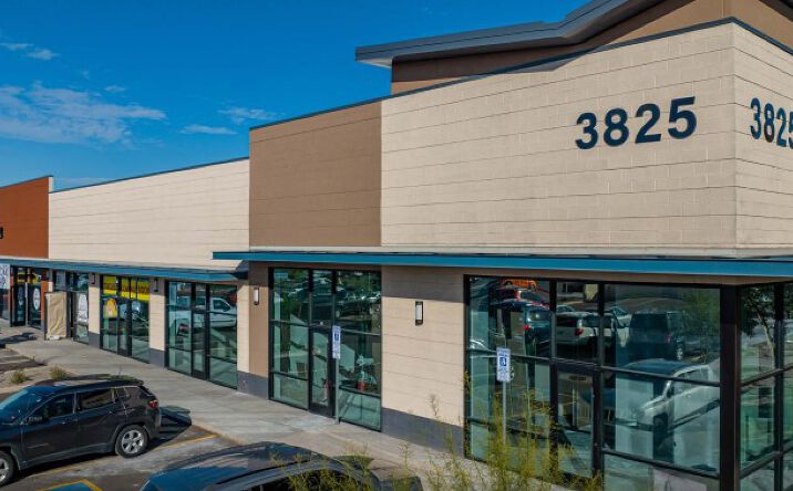 Pictures of Retail property located at 3825 N 75th Ave, Phoenix, AZ 85033 for lease - image #1