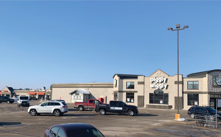 Pictures of Retail property located at 505 Cottonwood Ave, Hartland, WI 53029 for lease - image #1