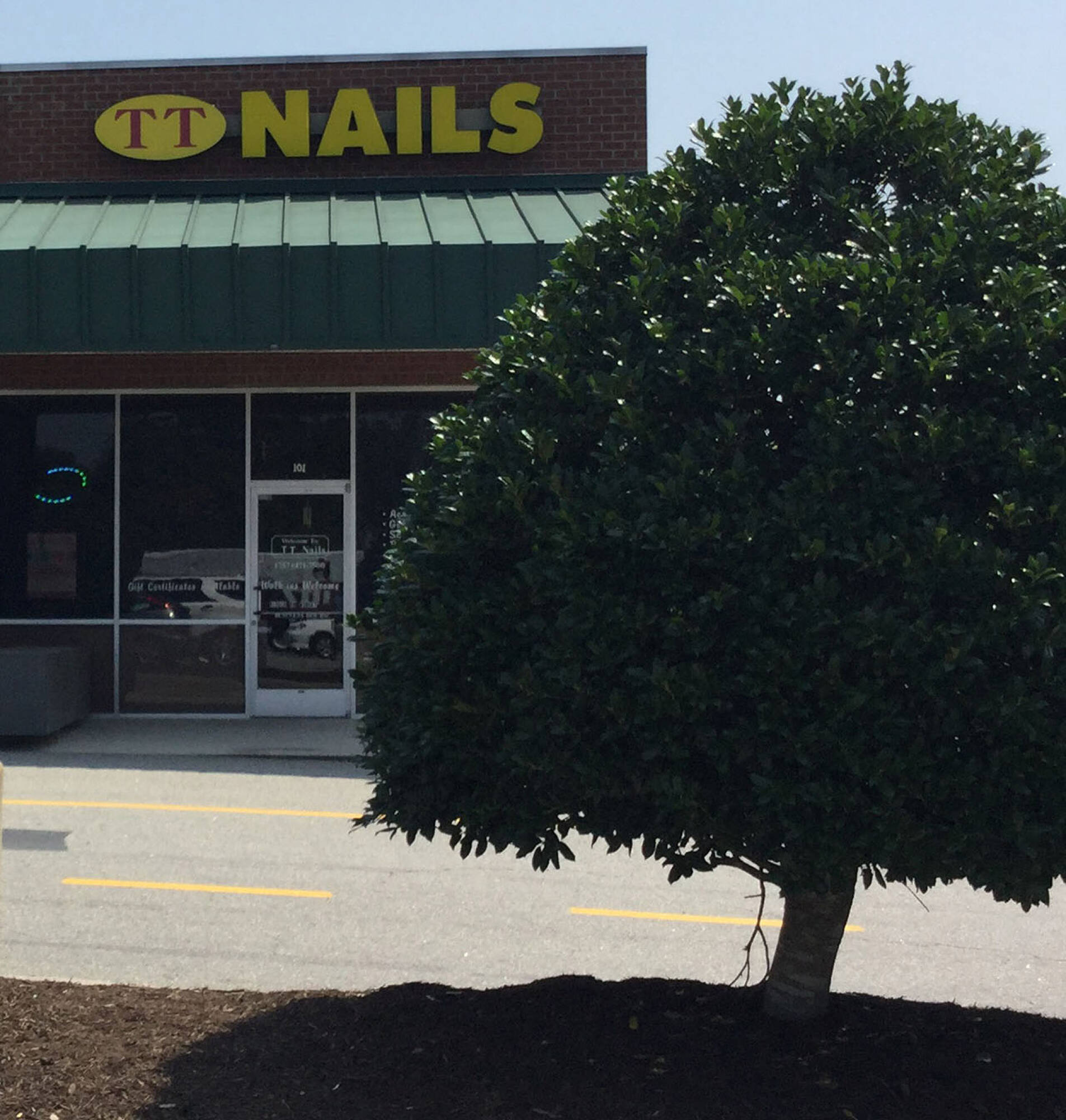 3960 Salem Lakes Blvd, Virginia Beach, VA 23456