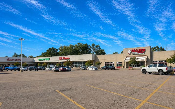 Pictures of Retail, Office, Restaurant property located at 34414 Ford Rd, Westland, MI 48185 for lease - image #1
