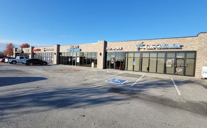 Pictures of Retail, Office property located at 3220 Elk Ln, Fremont, NE 68025 for lease - image #1