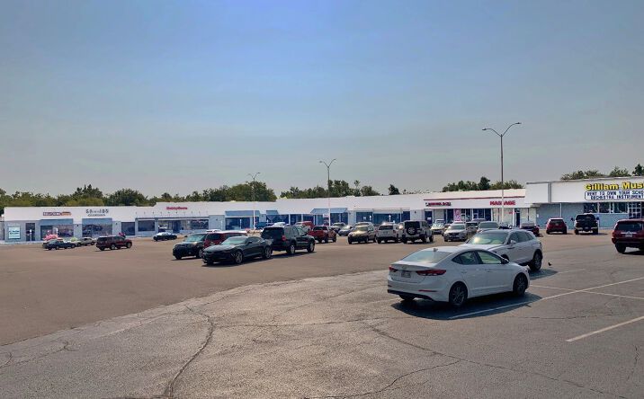 Pictures of Retail property located at 2224-2300 W. Main Street, Norman, OK 73069 for lease - image #1
